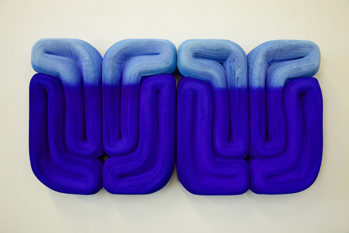 Jae Ko_JK1039 Ultramarine Blue with Sky Blue, 2009-2010, rolled paper, colored ink, glue, 58x109x12cm (이미지제공= 오페라 갤러리)