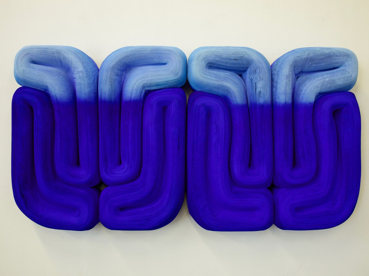 Jae Ko_JK1039 Ultramarine Blue with Sky Blue, 2009-2010, rolled paper, colored ink, glue, 58x109x12cm (이미지제공= 오페라 갤러리)