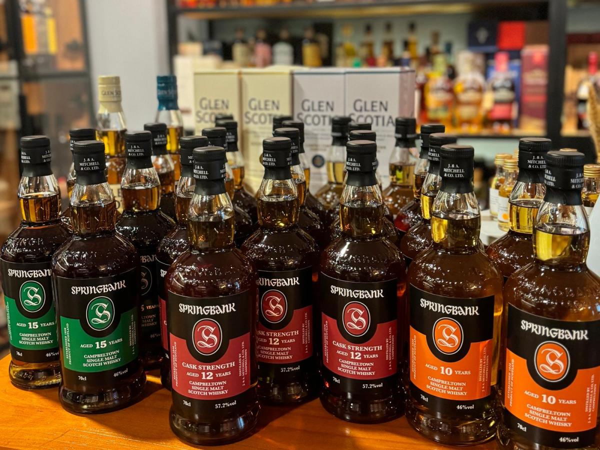 스프링뱅크 12년 CS 배치 25(가운데) 등, 홍콩 《더 센트럴 위스키》(The Central Whisky)