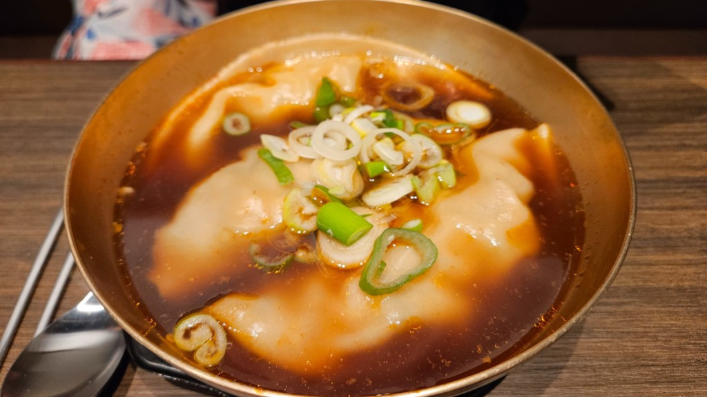 홍콩 중앙해장(Joongang Haejang) 매장, 해장만두국(Hangover Mandoo Soup)