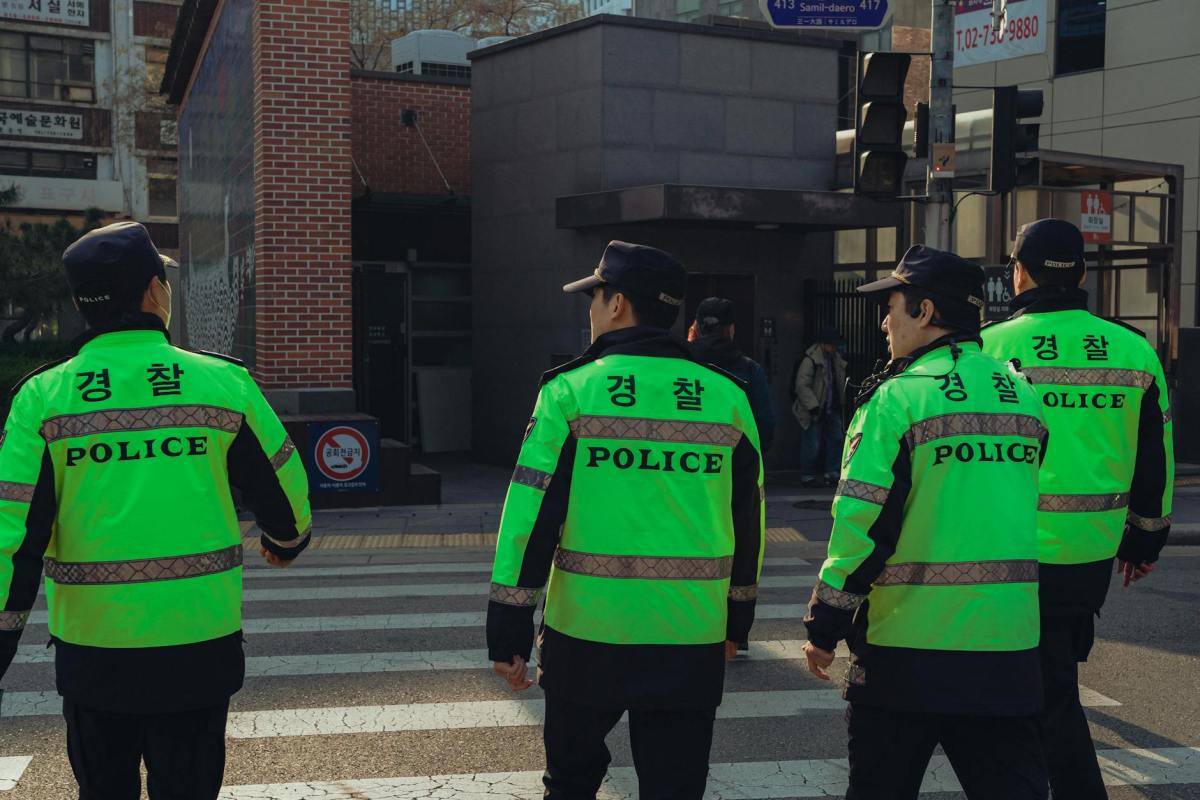 seoul street scene with south korean police officers