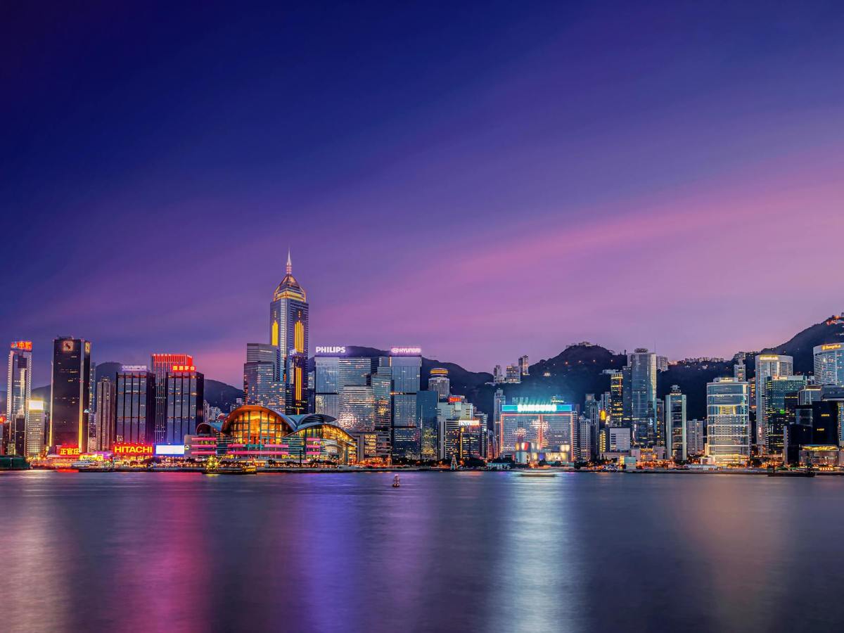 vibrant hong kong skyline at twilight
