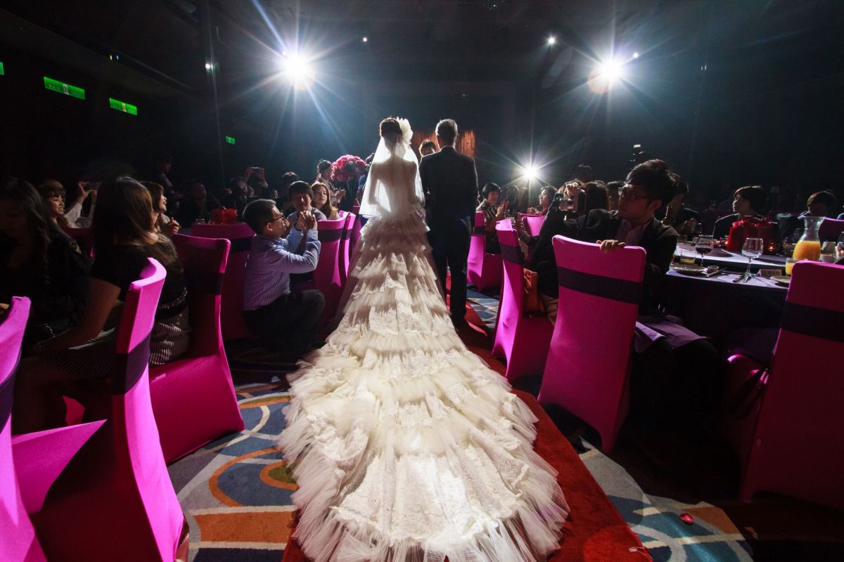 elegant wedding reception with bride and groom