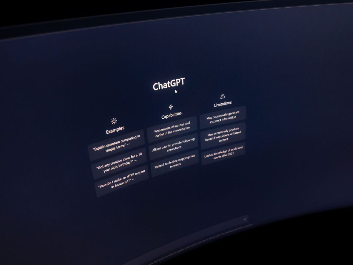 chat gpt welcome screen on computer